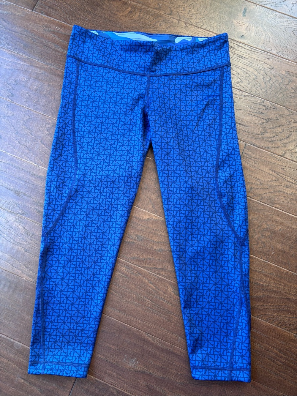 Vineyard Vines Reversible Blue Camo Leggings Large